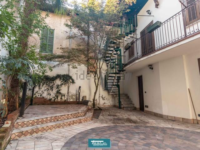 Villetta indipendente in vendita di 230 m² in Via Brunelli Maioni, 59
