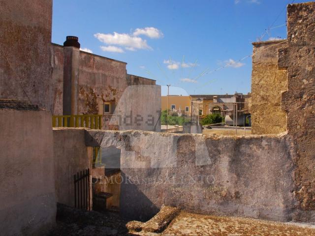 Villetta indipendente in vendita di 230 m² in Via Giacomo Matteotti, 32