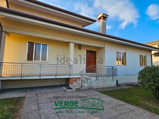 Villetta indipendente in vendita di 230 m² in Via Giorgione