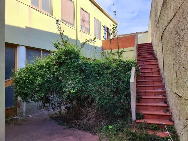 Villetta indipendente in vendita di 230 m² in Via Guglielmo Marconi