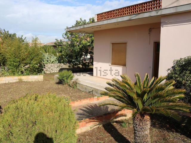 Villetta indipendente in vendita di 230 m² in Via Fosso Tantillo, 224