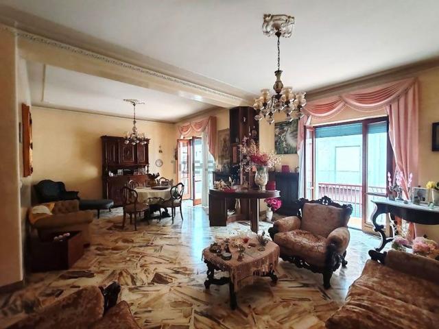 Villetta indipendente in vendita di 230 m² in Via Francesco Crispi