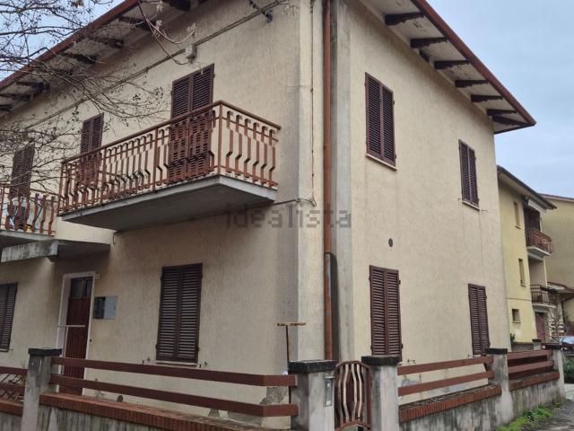 Villetta indipendente in vendita di 230 m² in Via Fratelli Rosselli