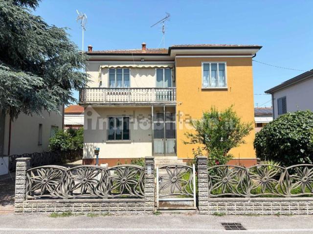 Villetta indipendente in vendita di 230 m² in Via Lampone