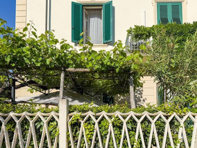 Villetta indipendente in vendita di 230 m² in Via Leonardo Da Vinci, 110