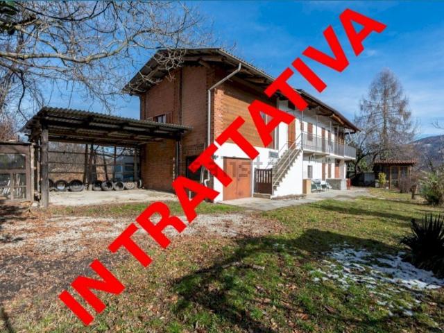 Villetta indipendente in vendita di 230 m² in Via Montescotto, 2