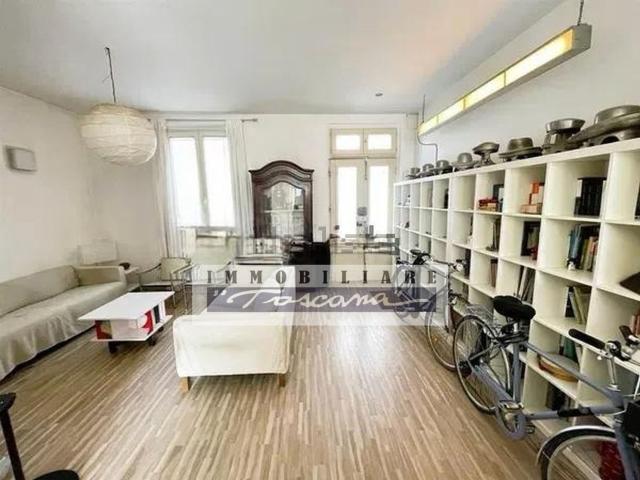 Villetta indipendente in vendita di 230 m² in Via Manfredo Bertini
