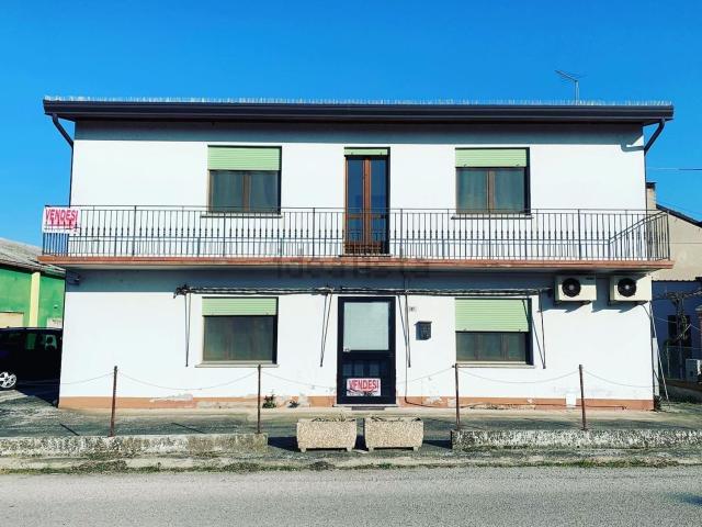 Villetta indipendente in vendita di 230 m² in Via Marina