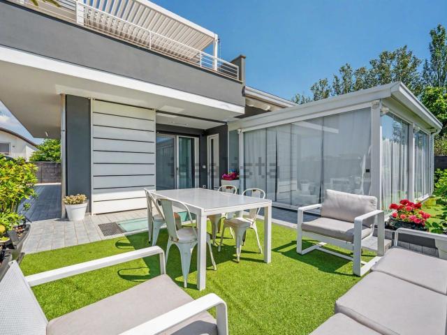Villetta indipendente in vendita di 230 m² in Via Mincio, 3