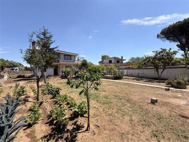 Villetta indipendente in vendita di 230 m² in Via Murano, 10