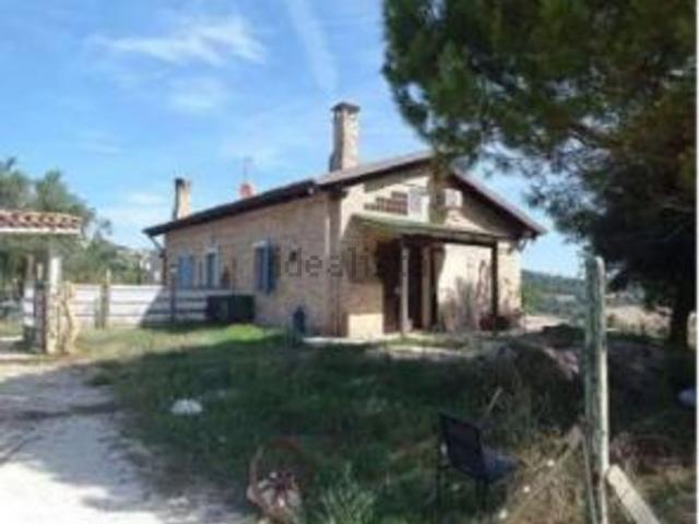 Villetta indipendente in vendita di 230 m² in Via Santo Stefano, 16