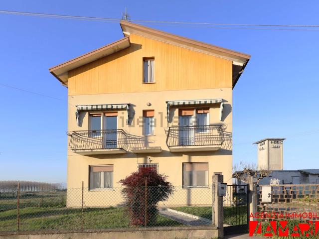 Villetta indipendente in vendita di 230 m² in Via Pozzi, 42