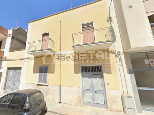 Villetta indipendente in vendita di 230 m² in Via Partigiani D&apos Italia, 8