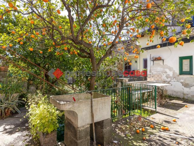 Villetta indipendente in vendita di 230 m² in Via Pennisi, 15