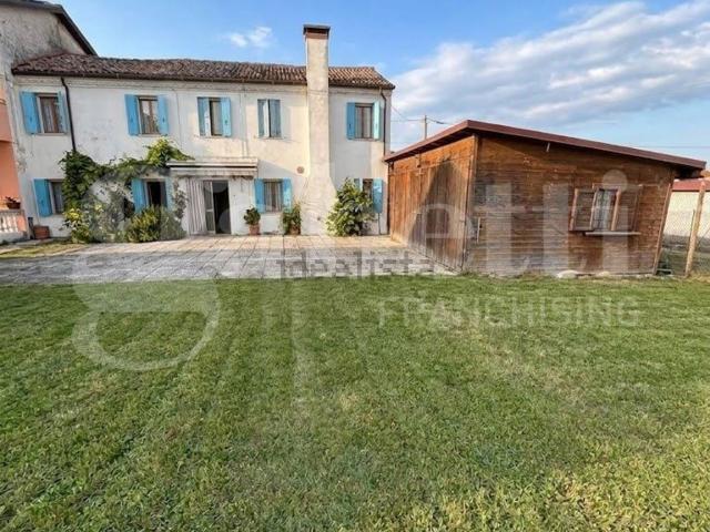 Villetta indipendente in vendita di 230 m² in Via Piave, 4531