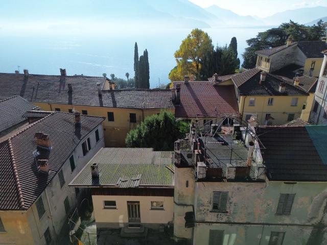 Villetta indipendente in vendita di 230 m² in Via Vittorio Veneto