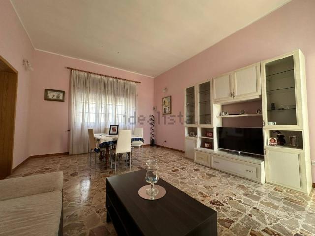 Villetta indipendente in vendita di 230 m² in Via Zara, 106