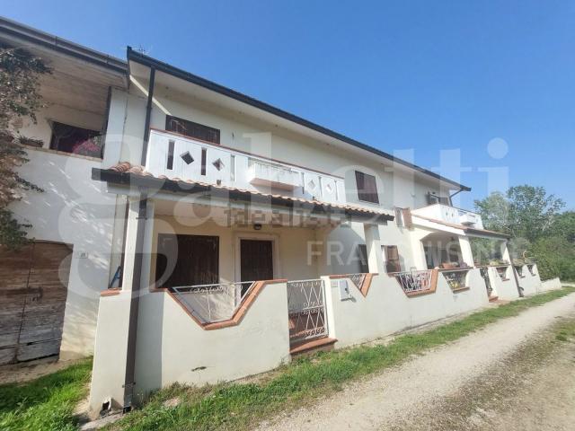 Villetta indipendente in vendita di 230 m² in Contrada Casette, 51