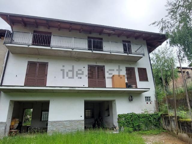 Villetta indipendente in vendita di 230 m² in Frazione Prabasone, 88