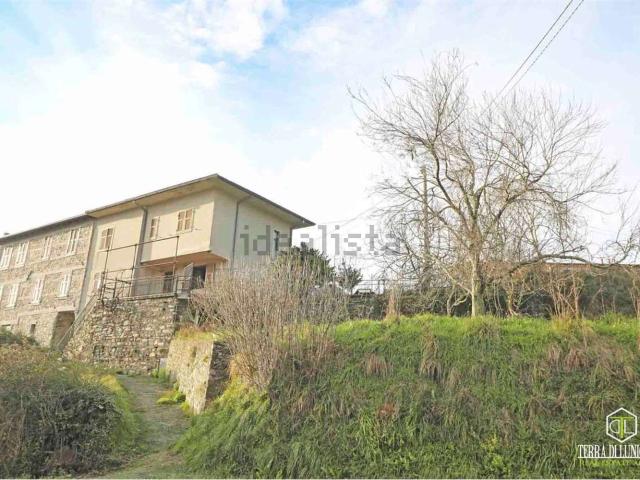 Villetta indipendente in vendita di 230 m² in Località Rosticciola