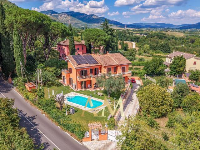 Villetta indipendente in vendita di 230 m² in Strada San Polo, 62