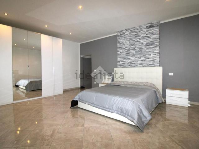 Villetta indipendente in vendita di 230 m² in Strada Statale Fiorentina