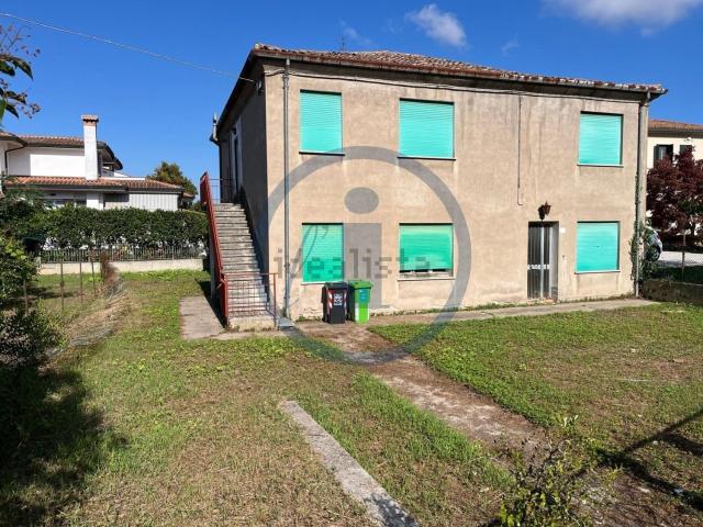 Villetta indipendente in vendita di 230 m² in Strada retratto