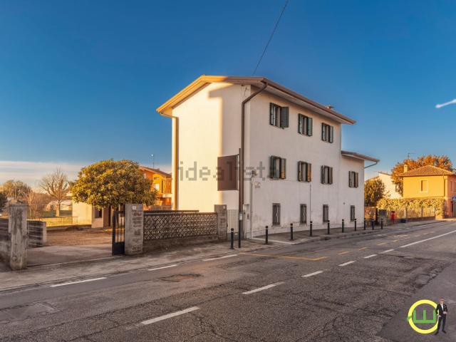 Villetta indipendente in vendita di 231 m² in Via Pozzuolo, 303