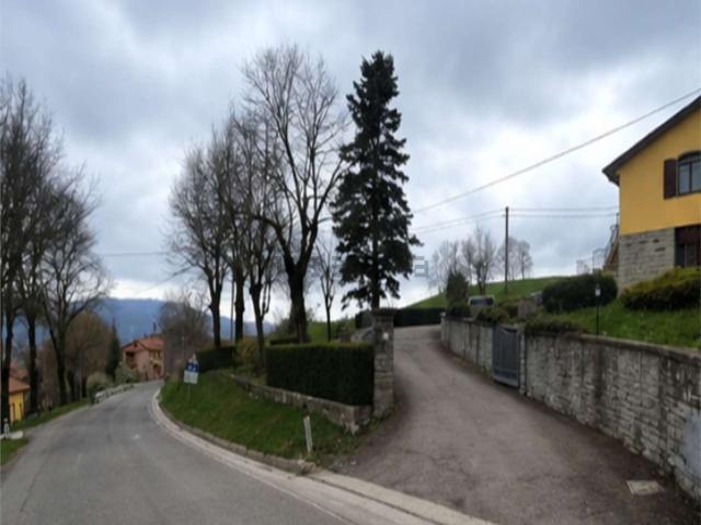 Villetta indipendente in vendita di 231 m² in Via Padre Francesco Guerra, 12