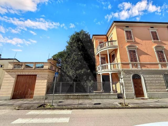 Villetta indipendente in vendita di 231 m² in Via Roma, 16