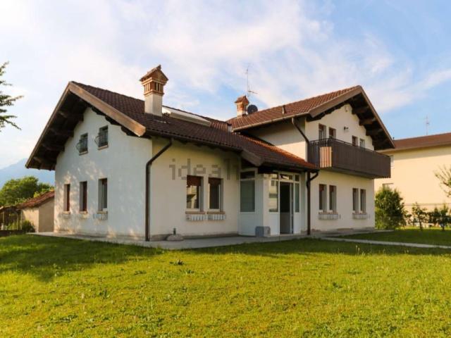 Villetta indipendente in vendita di 231 m² in Via Turriga