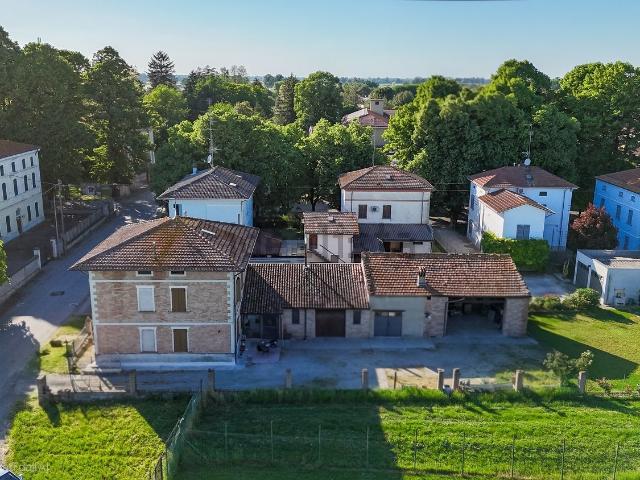 Villetta indipendente in vendita di 231 m² in Strada Pirino, 1