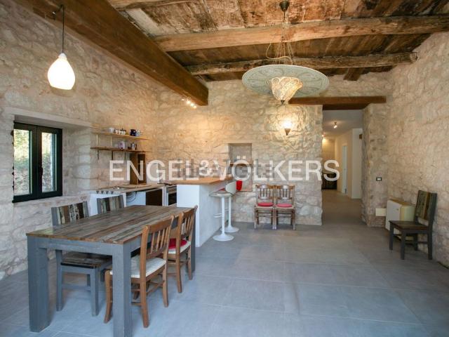 Villetta indipendente in vendita di 232 m² in Via Antonio Gramsci