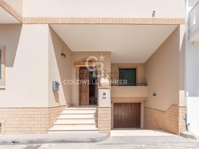 Villetta indipendente in vendita di 233 m² in Via Giuseppe Mazzini, 19