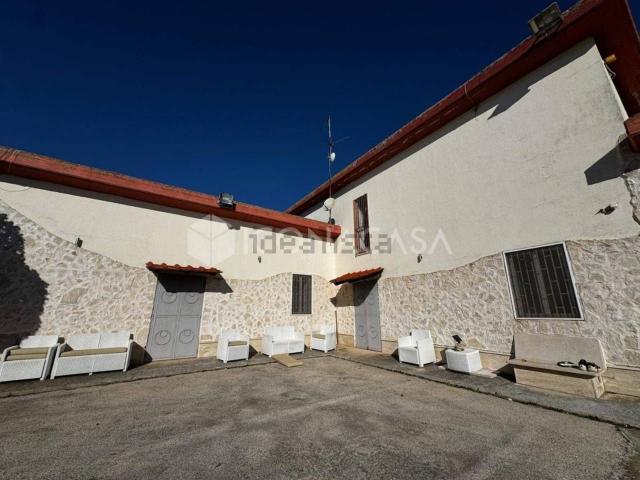 Villetta indipendente in vendita di 233 m² in Strada Provinciale Timmari Santa Chiara