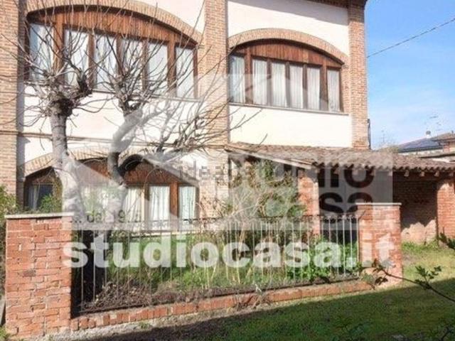 Villetta indipendente in vendita di 234 m² in Via Guglielmo Marconi