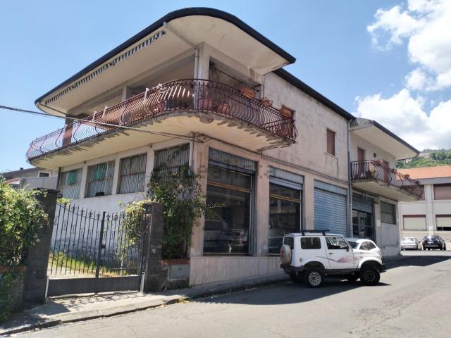 Villetta indipendente in vendita di 234 m² in Via Patrick Brydone, 5