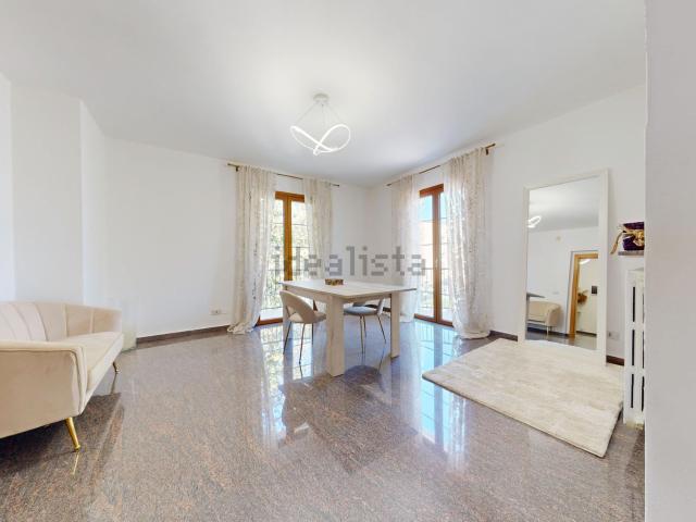 Villetta indipendente in vendita di 234 m² in Viale Marebello, 2
