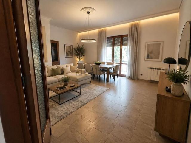 Villetta indipendente in vendita di 234 m² in Viale Palmiro Togliatti, 180