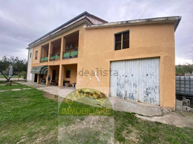 Villetta indipendente in vendita di 234 m² in Contrada Selva