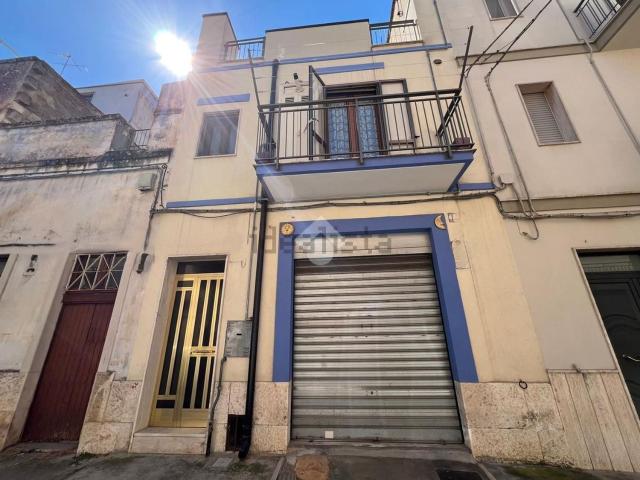 Villetta indipendente in vendita di 235 m² in Via Chieti