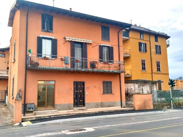 Villetta indipendente in vendita di 235 m² in Via Grumello, 19