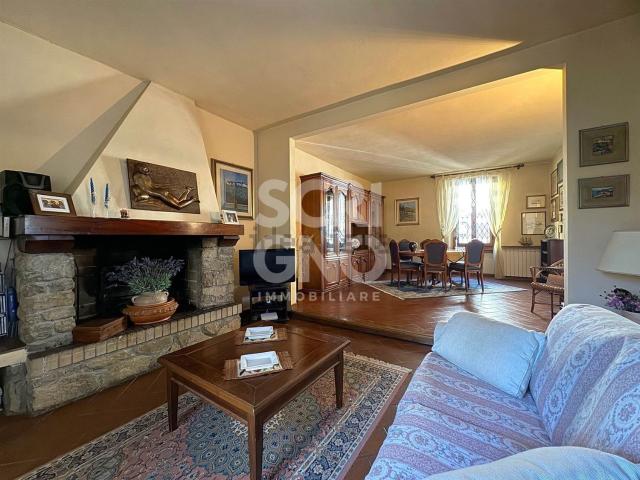 Villetta indipendente in vendita di 235 m² in Via di Gabbiano, 1