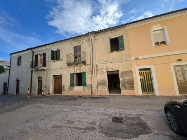 Villetta indipendente in vendita di 235 m² in Via Euripide, 15