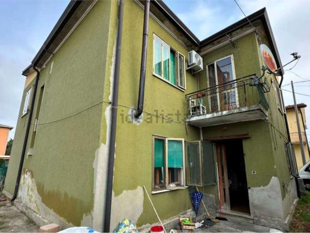 Villetta indipendente in vendita di 235 m² in Via Europa