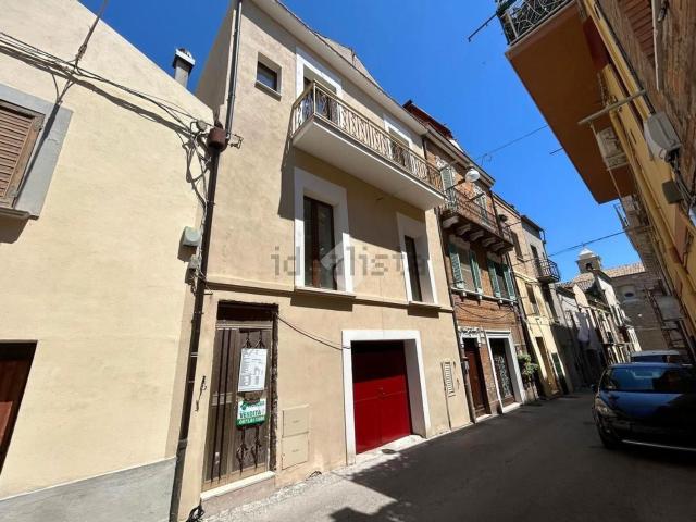 Villetta indipendente in vendita di 235 m² in Via San Felice, 101