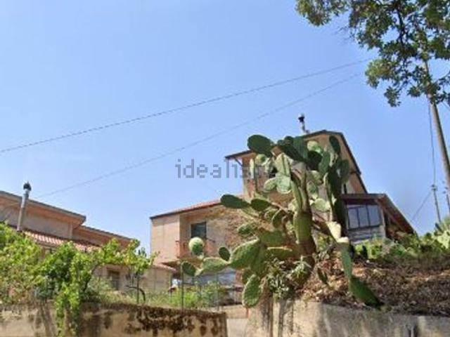 Villetta indipendente in vendita di 235 m² in Via Pantano