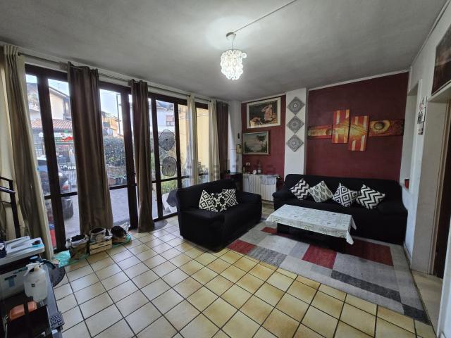 Villetta indipendente in vendita di 235 m² in Via Roma, 49