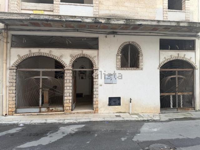 Villetta indipendente in vendita di 235 m² in Via Vincenzo Annicchiarico