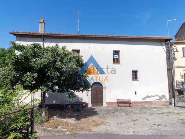Villetta indipendente in vendita di 235 m² in Piazza Umberto I